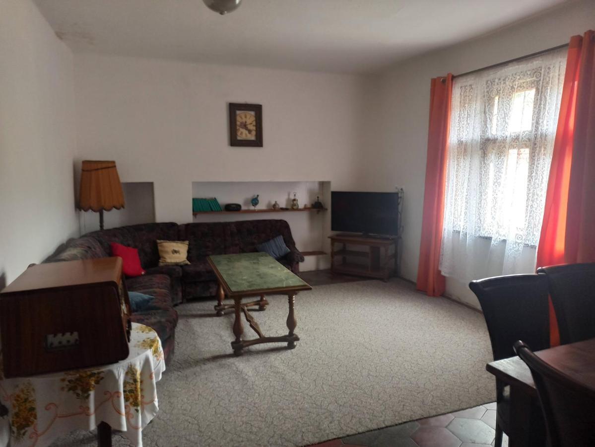 Apartmán Měňany Menany Exterior foto