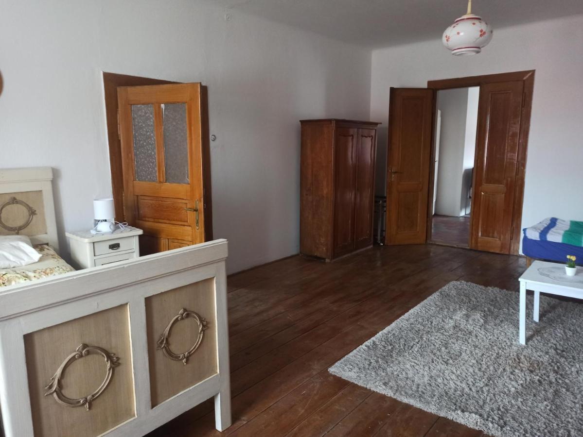 Apartmán Měňany Menany Exterior foto